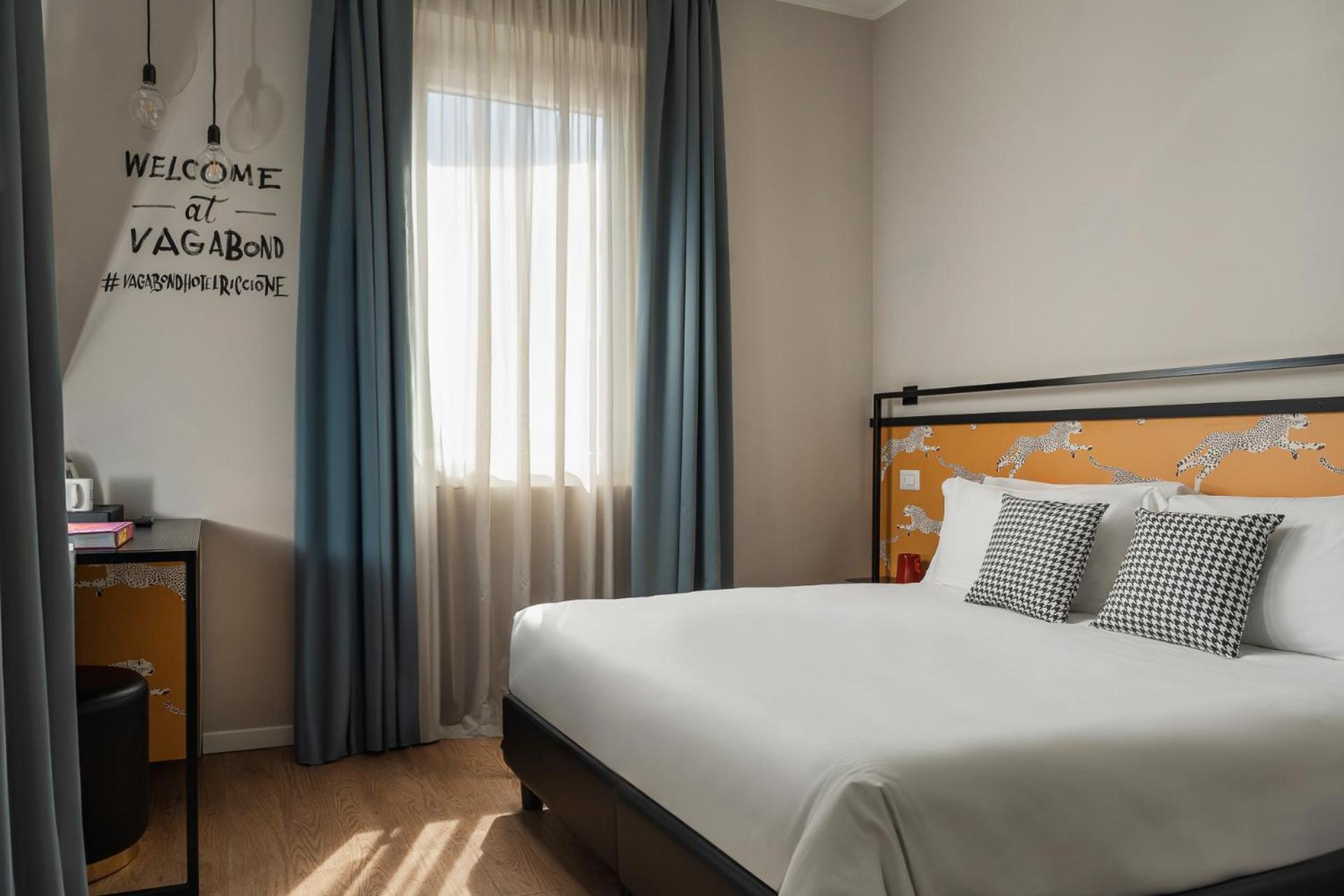 Hotel Vagabond Riccione Bagian luar foto