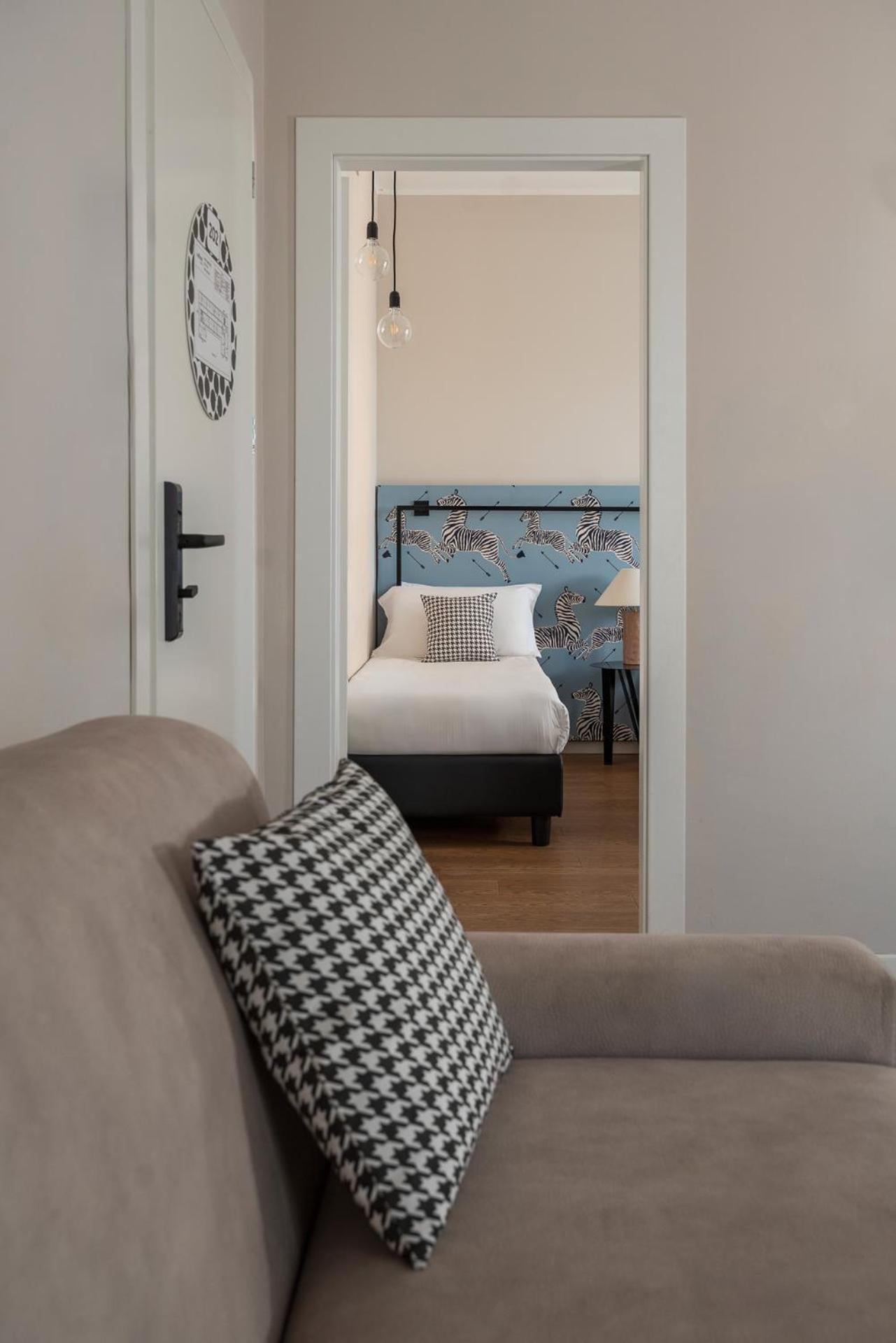 Hotel Vagabond Riccione Bagian luar foto
