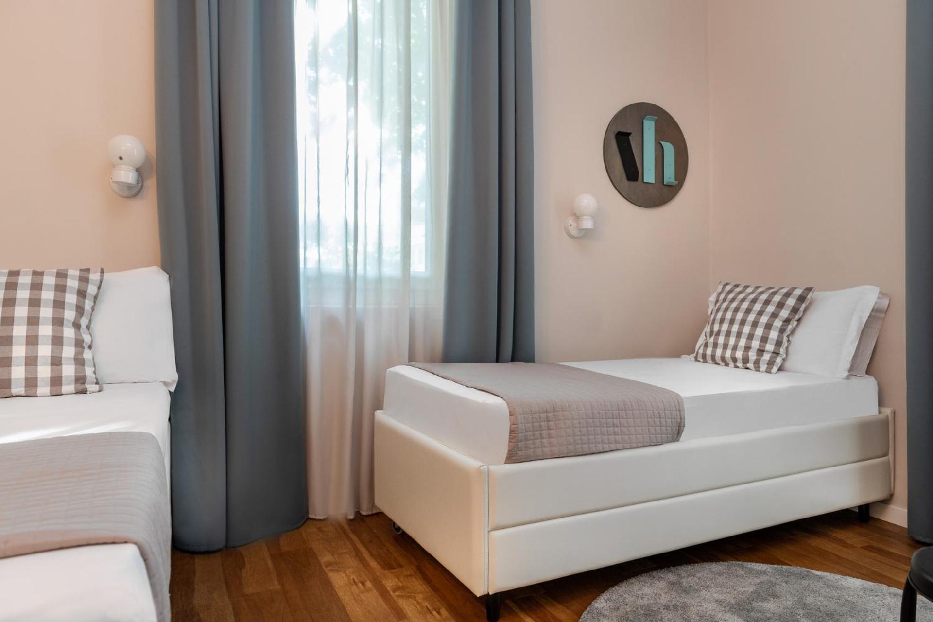 Hotel Vagabond Riccione Bagian luar foto